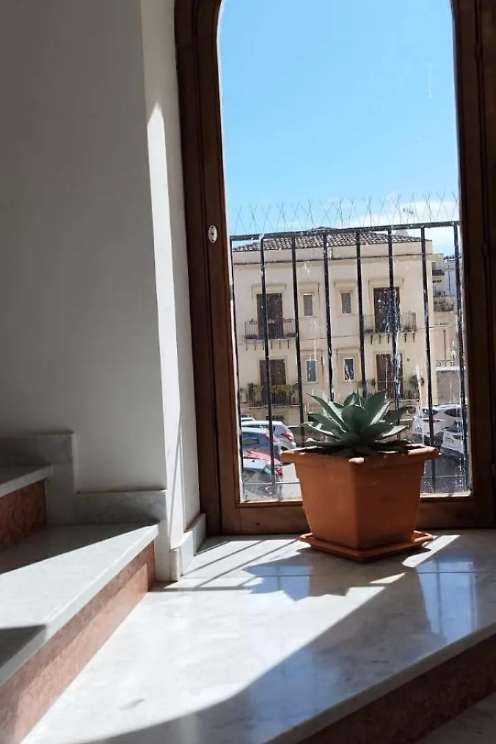 White House Theater Massimo Lejlighed Palermo