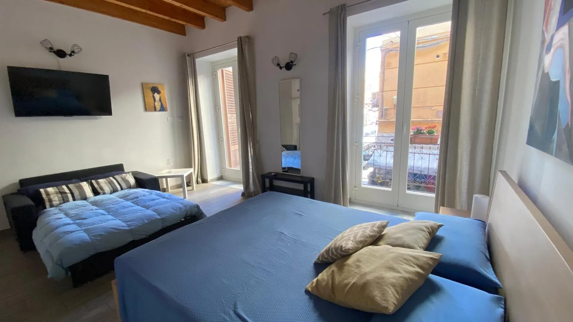 White House Theater Massimo Apartment Palermo